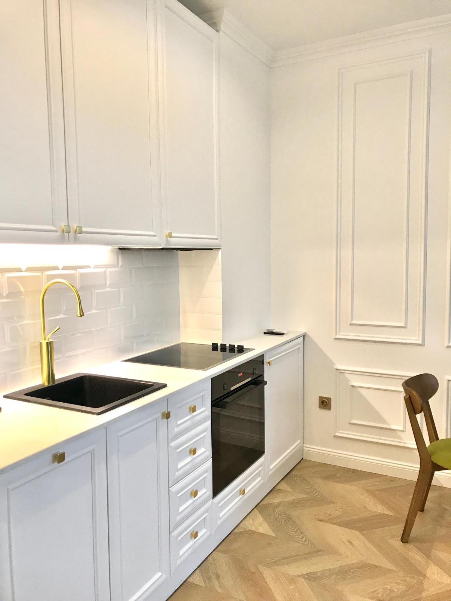 Brand New 1-Bedroom Apartment In City Centre Gori Exterior photo